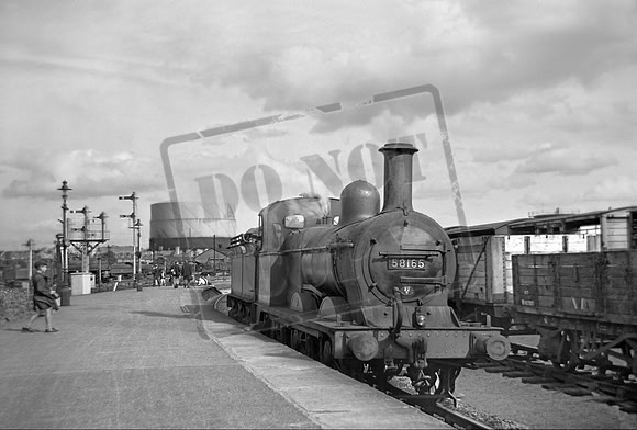 58165 1957 Gloucester Eastgate