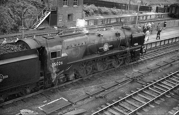 35026 1966-10-15 Exeter Central Station