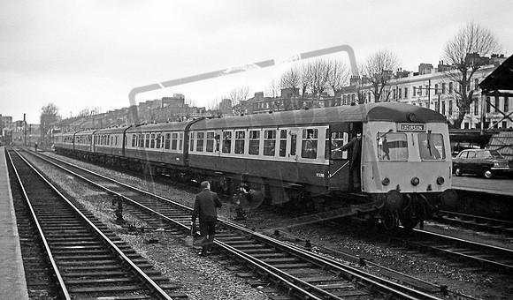 DMU W50661 1970-03-21 Kensington Olympia