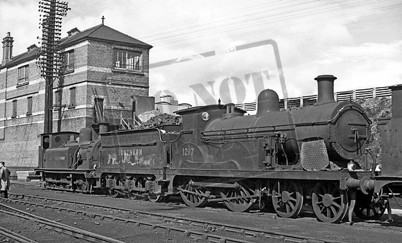 1217 1949c Reading Southern shed