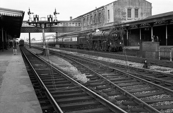 70025 1950s Swindon