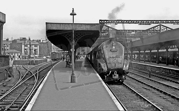 60025 1950s Leeds Central