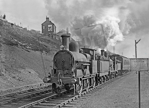 8458 1937-05-17 Longwood & Milnsbridge