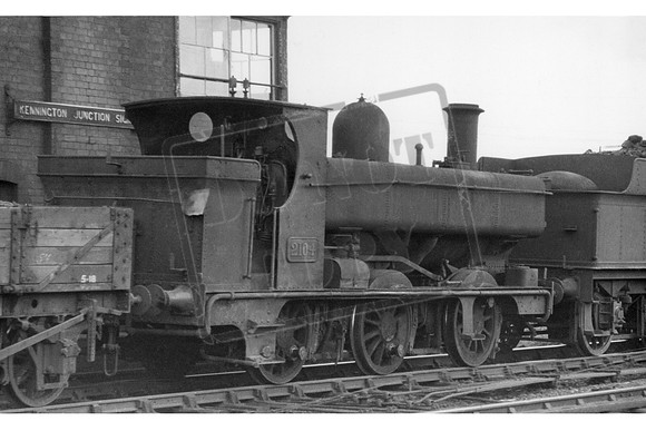 2104 1950s Kennington Junction