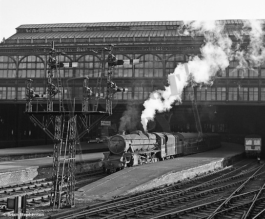 44952 1965-08-28 Edinburgh Princes Street