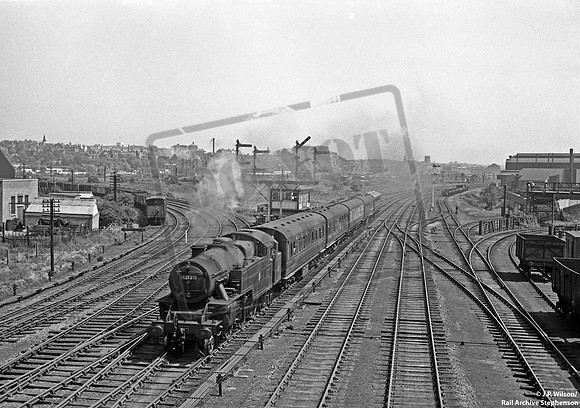 42137 1957-06-02 Lenton South Junction