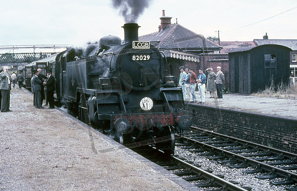 82029 1964-09-06 Ludgershall