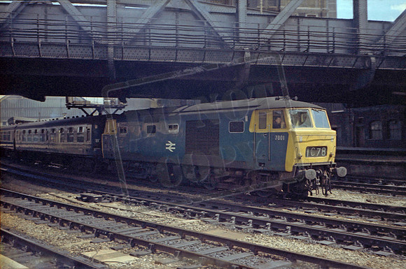 D7001 1971c Paddington