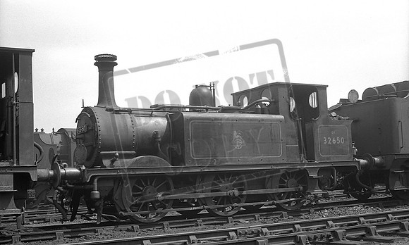 32650 1961-05-17 Eastleigh