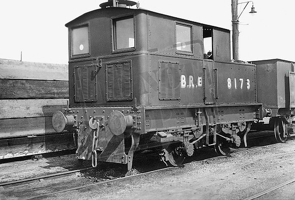 E8173 1952-04-27 Lowestoft