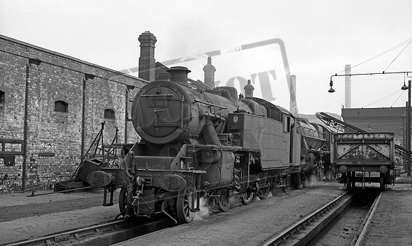 42080 1966 Trafford Park Shed