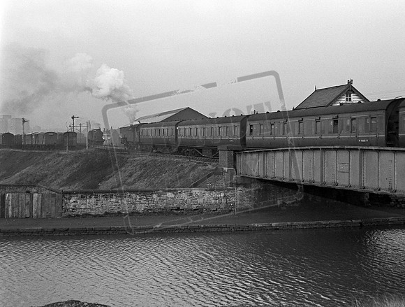 42572 1963-12-07 Wigan GC