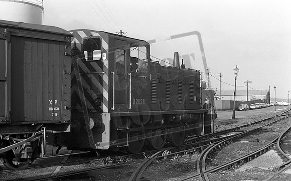 D2028 1966-09-14 Poole Harbour