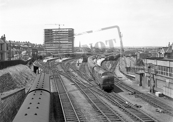 D822 1961-08 Plymouth