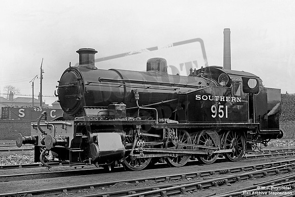 A951 1929 Bricklayers Arms shed
