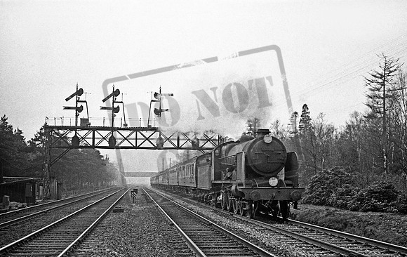 32331 1951c near Fleet