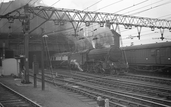 61828 1954-06-12 Manchester London Road