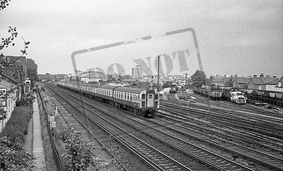 EMU 4TC 408 1972-06-01 Wimbledon