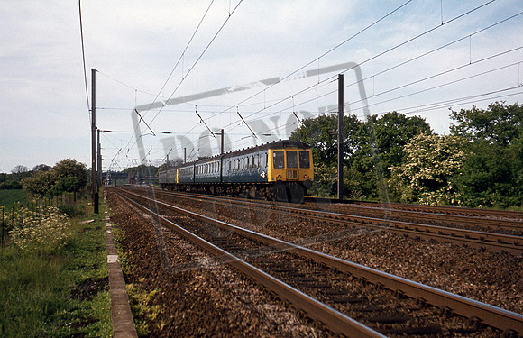 DMU E50830 1977-06-01 Brookmans Park