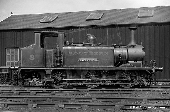 W8 1930c Newport