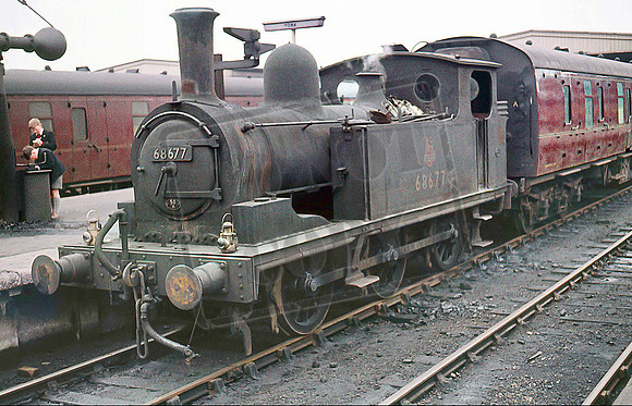 68677 1950s York Station-