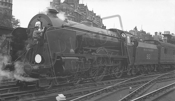 913 1938 Charing Cross