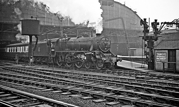 45132 1956-05-30 Manchester London Road