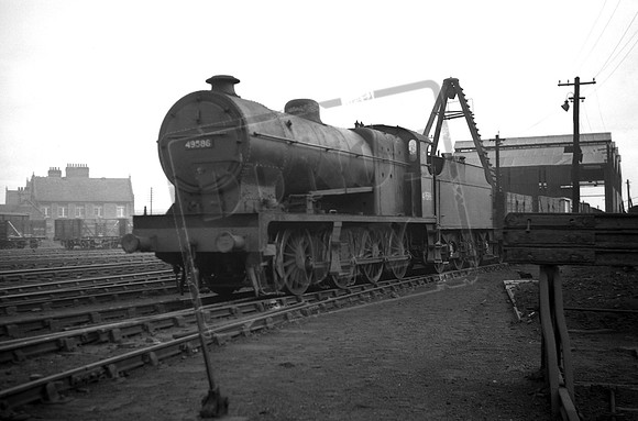 49586 1956c Walton on the Hill