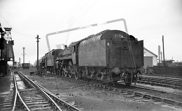 73065 1960s Cricklewood shed-ROneg-1306-303