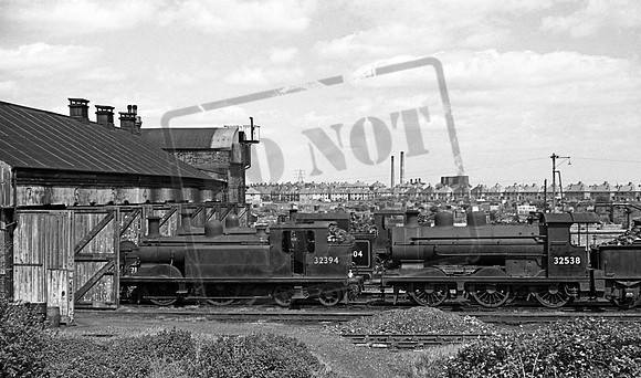 32394 32538 1950c Eastbourne Shed