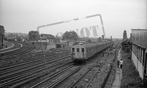 EMU 5101 1972-06-01 Wimbledon