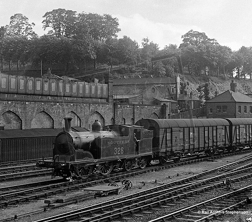 E328 1930c Exeter Central