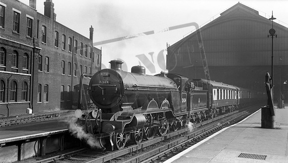 32424 1952-10-05 Brighton