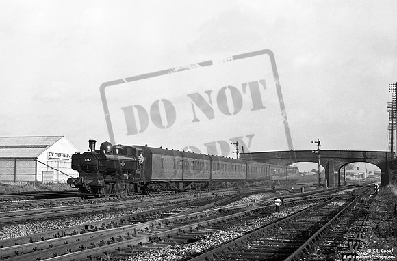 8752 1958-11-08 West Drayton