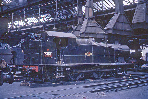 5692 1962-07-15 Llanelly