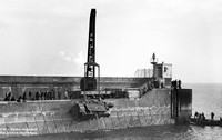 68341 1954-11-14 Kirkcaldy Harbour -