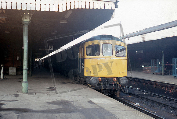 33009 1976-01-17 Salisbury