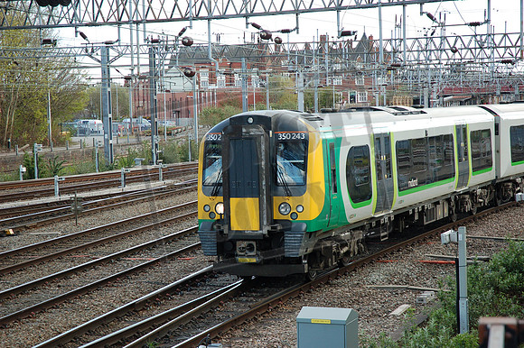 350243 2016-04-23 Crewe