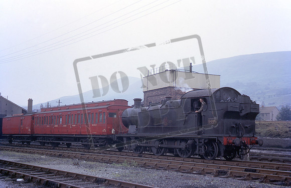 5693 1962-07-16 Treherbert
