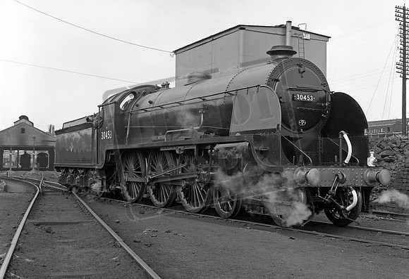 30453 1950s Reading SR shed