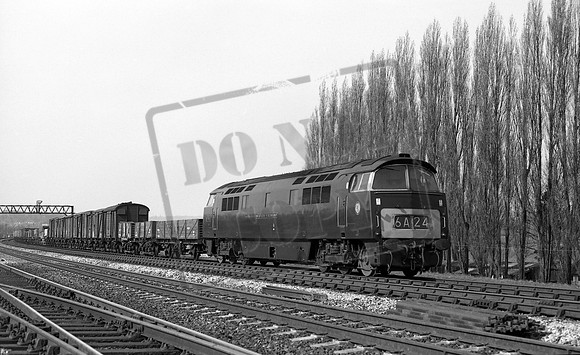 D1012 1967-04 Reading Scours Lane