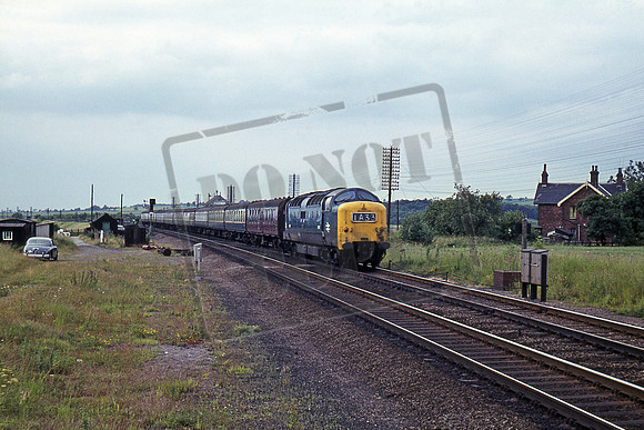 D9007 1968-07-04 Barkston South Junction