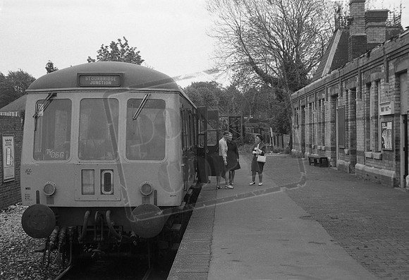 DMU M55006 1971c Stourbridge Town