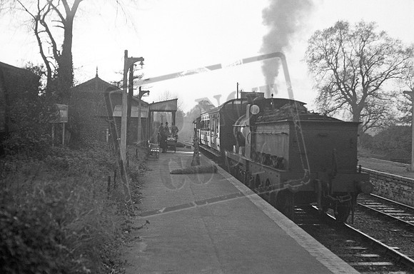 31065 1953-11-28 Tenterden Town KESR