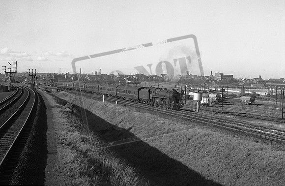 73072 1960s Southbound passing Warrington Yard