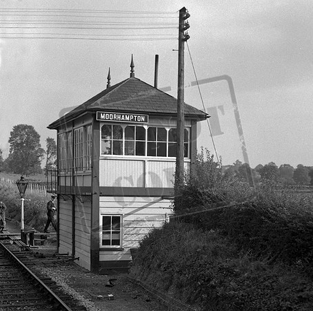 Signal box 1960c Moorhampton