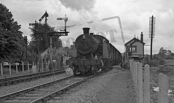 4254 1960s St Fagans level crossing