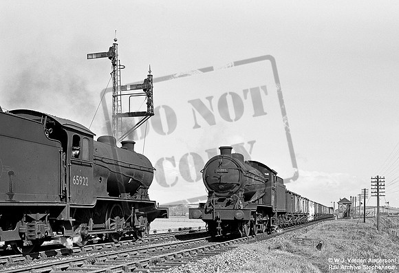 65922 1966-05 Kincardine Junction