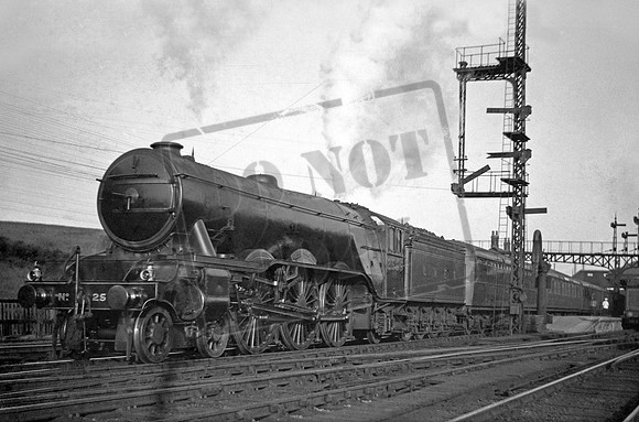 2568 1928 North end of Alnmouth station-ROneg-1604-027