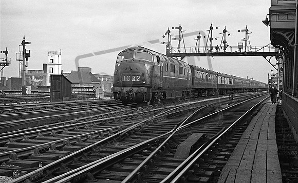 D818 1962-08 Reading West